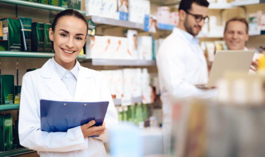 Quels sont les services proposés par la pharmacie du Rocher ?